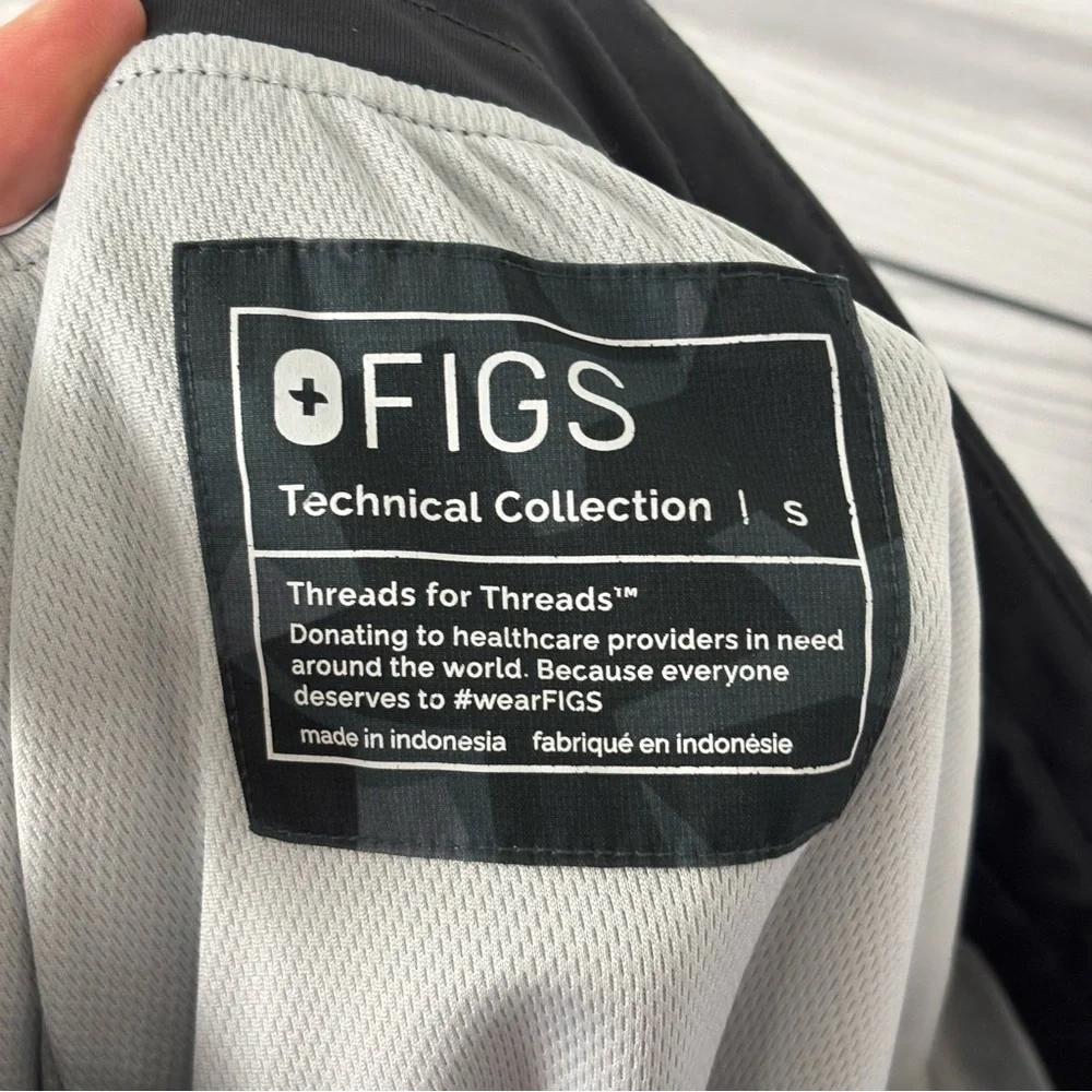 FIGS Camo Bonsai Zamora Joggers Scrub Pants Size Small - Picture 11 of 11